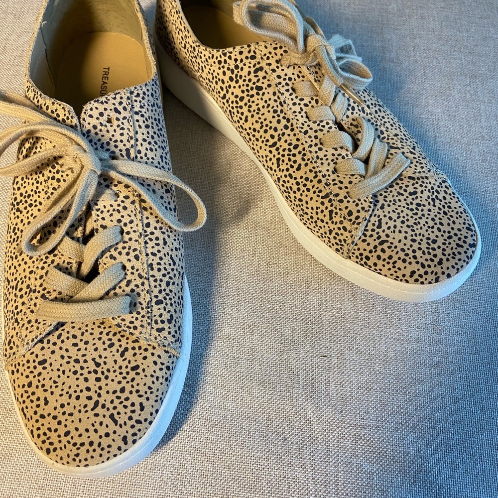 Treasure&Bond Sneakers Women Size 9M Cheetah print Leather